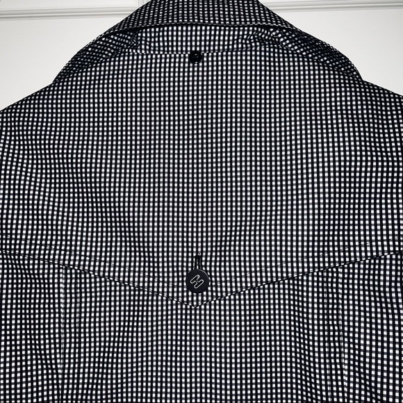 Neyelle Women’s Checkered Jacket - Picture 3 of 7